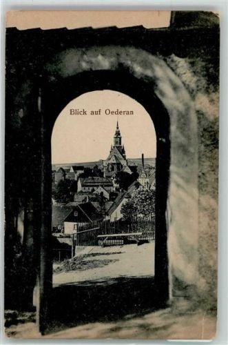 Oederan St. Marien Kirche durch Torbogen gesehen