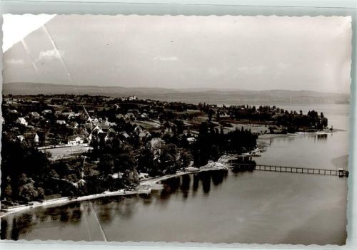 Gaienhofen Fliegeraufnahme des Ortes am Bodensee Foto Original aus Archiv eines Ansichtskartenverlags Ort handschriftlich Knick in der Karte