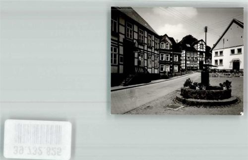 Schwalenberg Fachwerkensemble mit Brunnen Foto Original aus Archiv eines Ansichtskartenverlags Ort handschriftlich