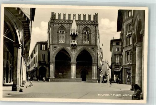 Bolognola Piazza Mercanzia