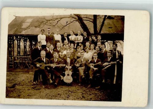 Gitarren Mandolinen Frauen