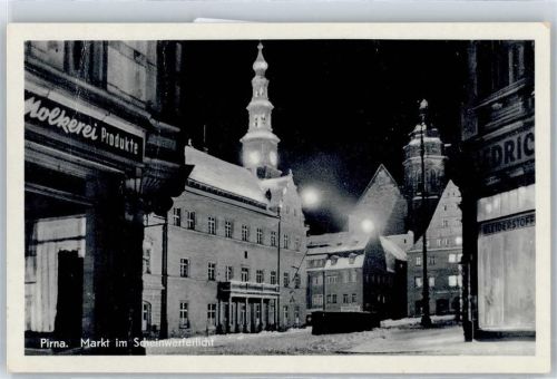Pirna Markt bei Nacht im Winter