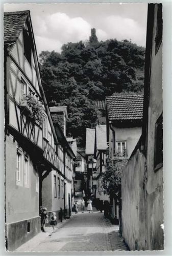 Braubach Sommergasse mit Marksburg