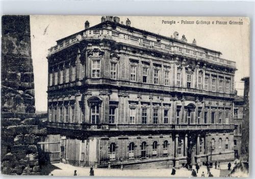 Perugia Palazzo Gallenca e Piazza Grimana