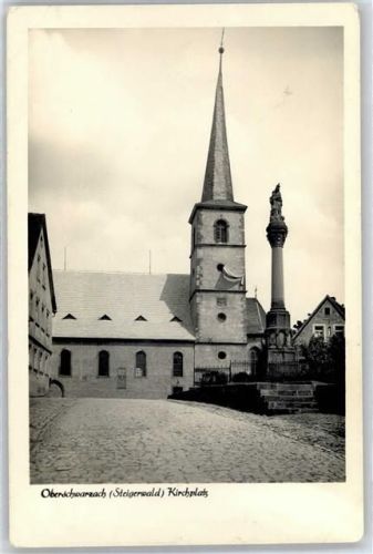 Oberschwarzach Kirchplatz Kirche Denkmal