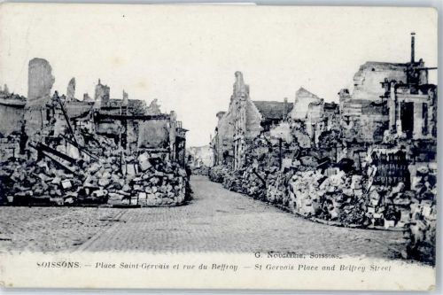 02200 Soissons - Place Saint-Gervais et rue du Beffroy