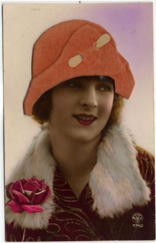 Frau Hut Rose