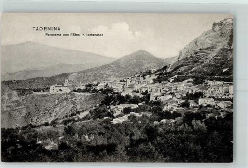 Taormina Panorama con I`Etna in lontananza