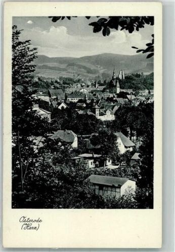 37520 W3360 Osterode am Harz Foto AK Panorama des Ortes mit der St. Aegidien Kirche und Alter Burg Verlag Thoericht 13596