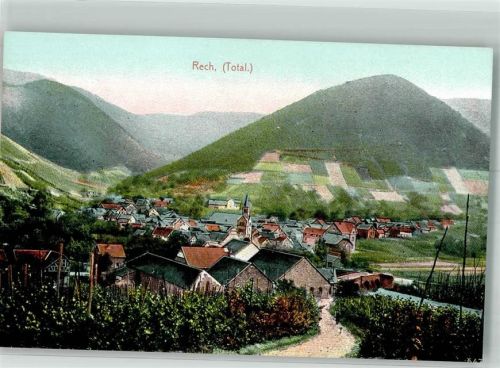 Rech Panorama des Ortes mit Pfarrkirche St. Luzia