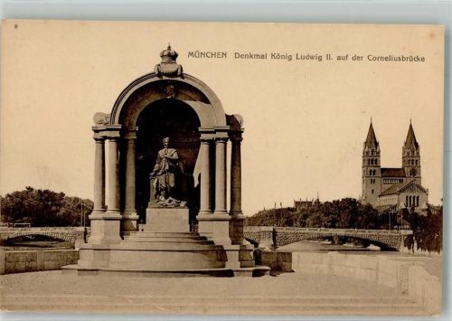 München Denkmal des Königs auf der Corneliusbrücke mit St. Maximilian Kirche