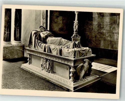 Charlottenburg Sarkophag der Königin Luise im Mausoleum von Schloss Charlottenburg Deutscher Kunstverlag 98