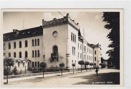 Strass. Kaserne. Karte beschrieben Leicht stockfleckig, sonst gut erhalten.