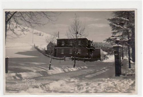 Geising Geising mit Jugendherberge im Winter gelaufen von 1928. Leichter Stempeldurchdruck, leichter Bug linke Seite, sonst gut erhalten.