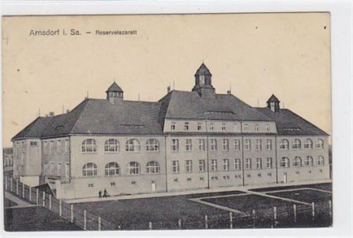 Arnsdorf in Sachsen bei Dresden. Reservelazarett gelaufen 1918. Leichte Flecken auf der Vorder- und Rückseite. Sonst gut erhalten.