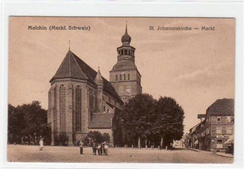 Malchin Meckl. Schweiz mit St. Johanneskirche und Markt. Ungelaufen. Top Erhaltung.