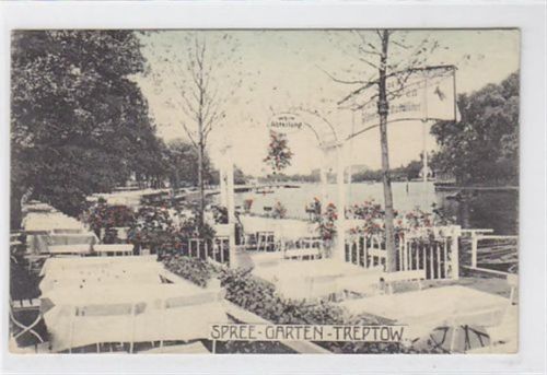 Berlin Treptow Spreegarten, 1916 als Feldpost befördert, d.h. ohne Marke da Soldatenpost gebührenfrei war. Gut erhalten.
