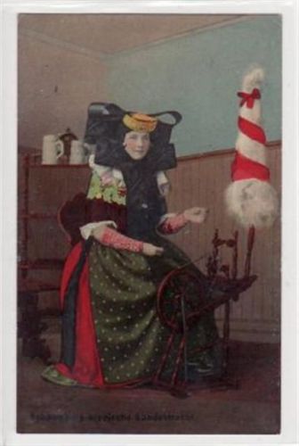 Schaumburg - Lippische Landestracht. Frau am Spinnrad gelaufen, 1914. Leicht fleckig, sonst gut erhalten