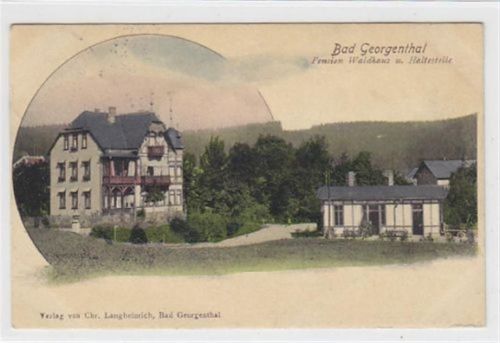 Bad Georgenthal mit Pension Waldhaus und Haltestelle gelaufen 1913. Leichte Stempelspuren. Rückseite leicht fleckig, sonst gut erhalten