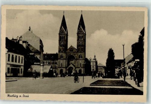 Maribor Kirche Fahrrad UHr