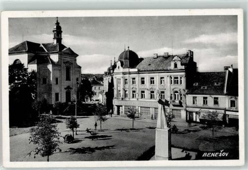 Benesov Sedlak Statue Platz