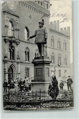 Ottensee Frederik VII. Statue Kinder Uhr