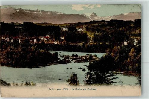 Pau la Chaine des Pyrenees
