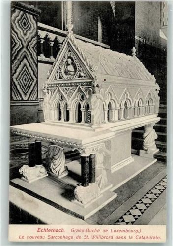 Echternach Sacrophage de St. Willibrord Cathedrale