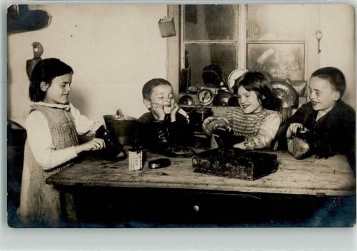 kinder Schuhe putzen Schuster 1912 Foto AK