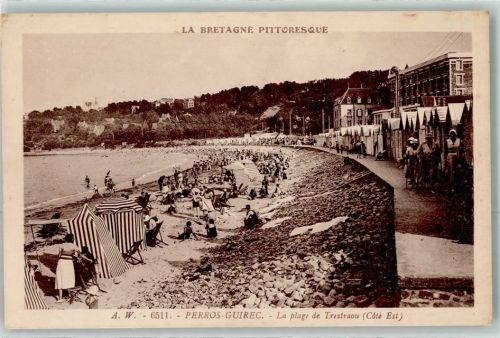 Perros-Guirec La plage de Trestraou Cote Est Strand Zelt Bademode
