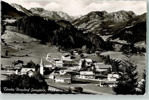 Jungholz Tiroler Bergdorf 1130 m Kirche