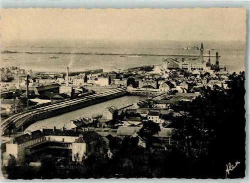 Cherbourg-Octeville Blick zum Hafen und der neuen Maritimen Station
