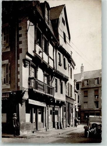 Saint-Brieuc Vieille maison Place du Martray Oldtimer