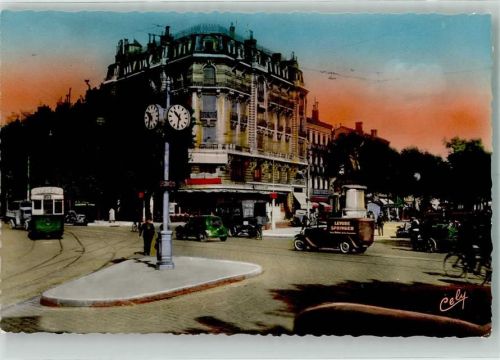 Toulouse Straßenbahn Auto Oldtimer Place Matabiau Denkmal Jeane d´Arc