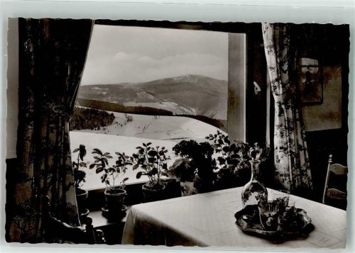 Münstertal Gedeckter Tisch im Hotel Burggraf mit dem Belchen in der Ferne