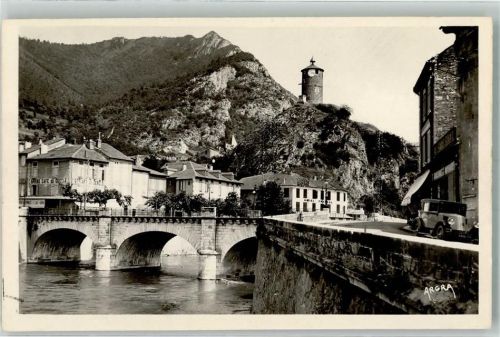 Tarascon-sur-Ariege Cafe Schloss Auto Oldtimer