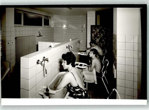 Nonnweiler Anwendungsraum im Kurhaus Saarland Foto Original aus Archiv eines Ansichtskartenverlags Ort handschriftlich