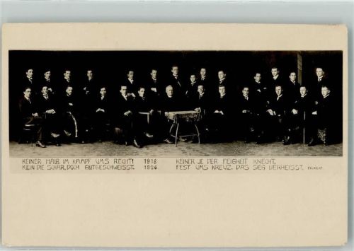 1926 Gruppenaufnahme junger Männer mit Geistlichen in ihrer Mitte Vaterländisches Christliches Gedicht von Eichert