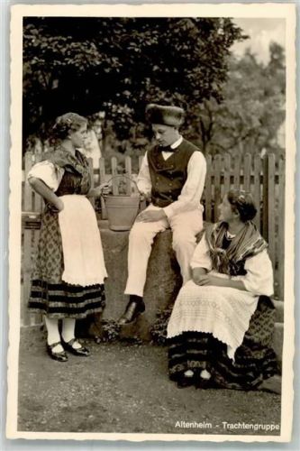Altenheim Tracht