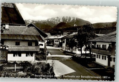 Benediktbeuern Dorfmotiv Benediktenwand