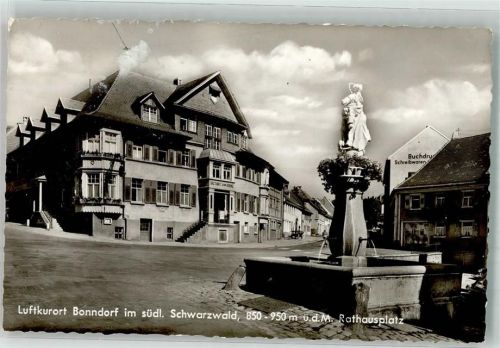 Bonndorf Rathaus- Platz Denkmal Brunnen