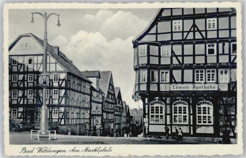 Bad Wildungen Am Marktplatz Löwen-Apotheke Fachwerkhaus