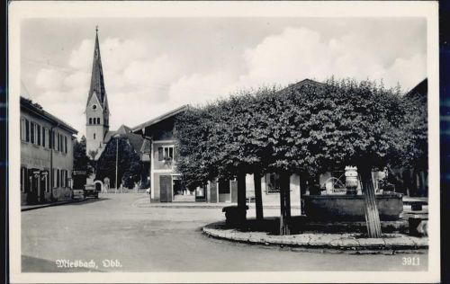 83714 W8160 Miesbach - Marktplatz Kirche Brunnen Gasthaus