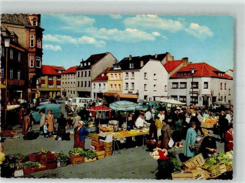 Merzig Marktszene Kirchplatz
