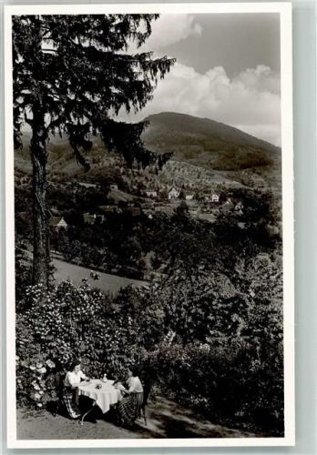 Sasbachwalden Panorama des Ortes mit Pfarrkirche zur Hl. Dreifaltigkeit