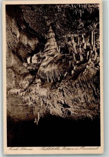 Pottenstein Riesensaal in der Teufelshöhle