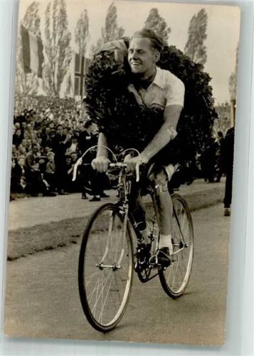 Leipzig Gustav Adolf Schur nach Etappensieg Foto