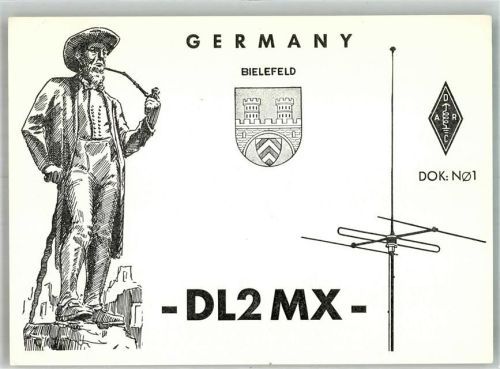 Bielefeld DL2MX Pfeife rauchender Mann auf Kriegstrümmern