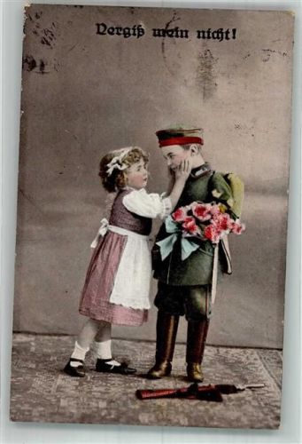 1916 Mädchen herzt Jungen in feldgrauer Uniform L & P 5867/VI