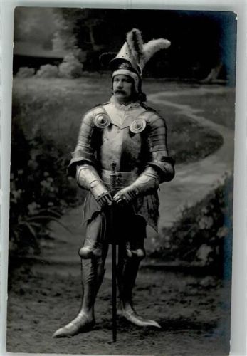 Mann in Ritterrüstung